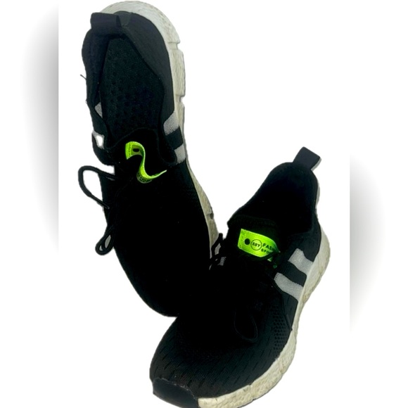 adidas Other - Adidas Hover Boost 88-Y Fashion Runner Shoes Black Bright Green Accents size 44